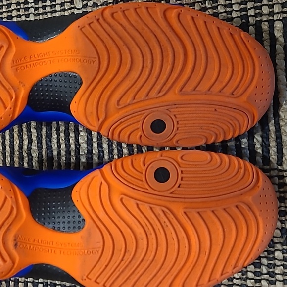 NIKE AIR FLIGHTPOSITE ONE 'KNICKS' SNEAKERS - Picture 8 of 10